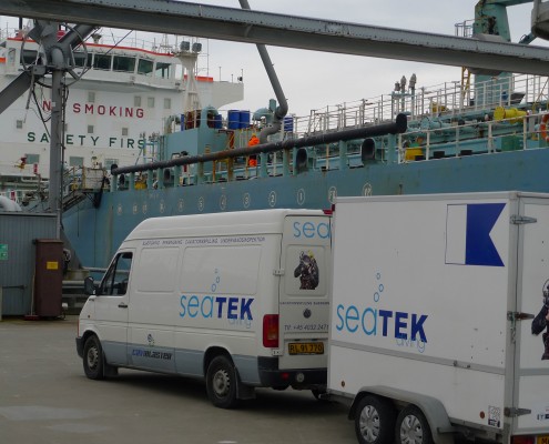 Udstyr ankommer til in water survey